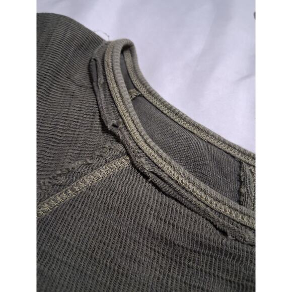 Sundance Super Grunge Women's Medium Distressed Prep Raw Hem Holes Jacked-up Top - Picture 8 of 15